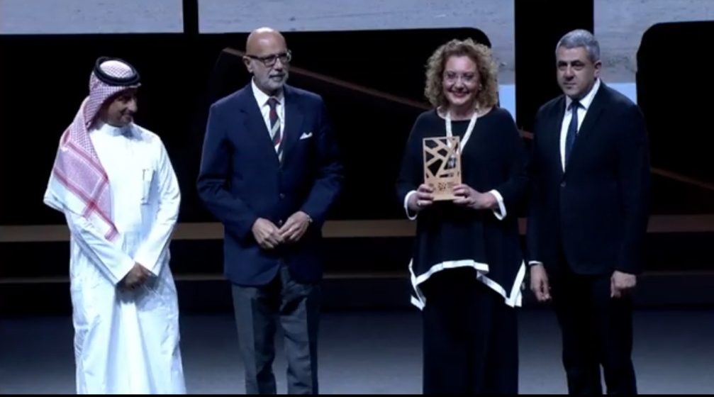 Elisabetta Giudrinetti ritira il premio